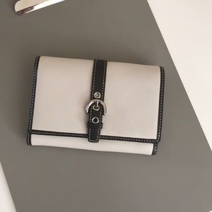 Authentic Unique Coach Wallet with Dust Cover
